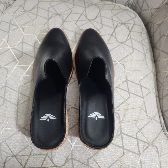 NWOT Fortress Michelle Mule Size 40 - Picture 3 of 5